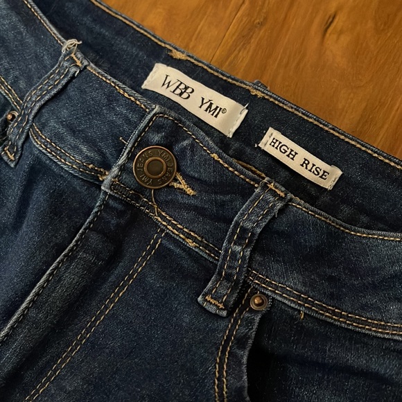 ☃️BOGO50%☃️ 🆕💙YMI: WBB WannaBettaButt Super Flare Jeans 11/30 - Picture 10 of 12